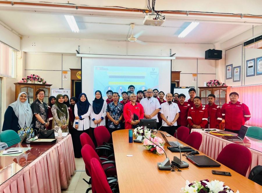 Kolej Vokasional Kuantan menerima satu Perkongsian Ilmu Teknologi Binaan bertemakan “Revolusi Teknologi Pembinaan dan Inovasi dalam Projek Tahun Akhir” yang disampaikan oleh pensyarah Fakulti Teknologi Kejuruteraan Awam UMPSA pada 10 Julai 2025